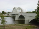 Blick zu Saalebrücke
