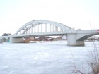 Die Saale im Winter 2009 mit der Saalebrücke